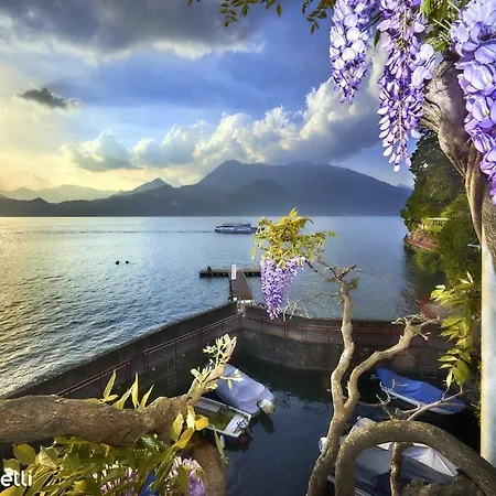 Casa Balcony * Varenna