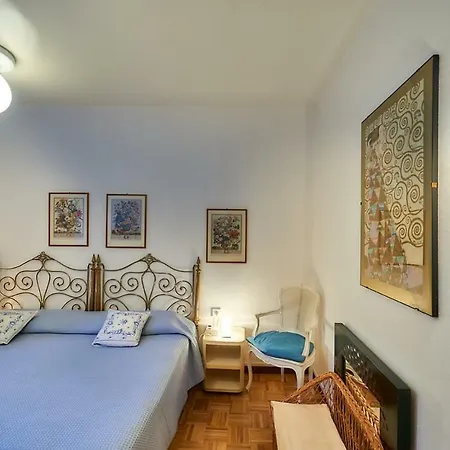 Casa Balcony Apartment Varenna